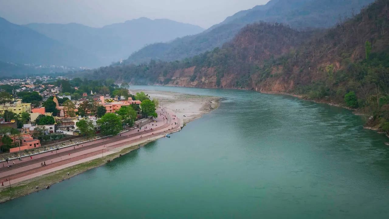 Triveni Ghat & Parmarth Niketan — Local Attraction
