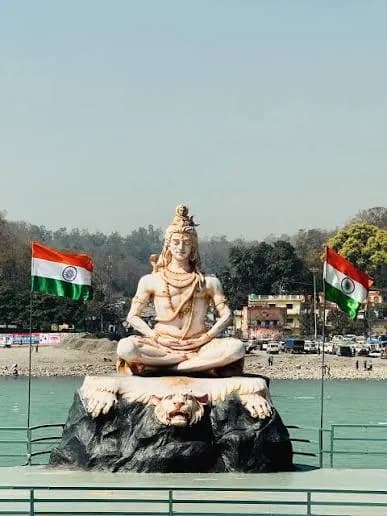 Rishikesh Day Tour — Yoga, Spiritual Temples & Relaxation